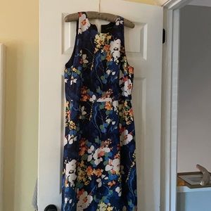 Stunning silk blend banana republic maxi dress
